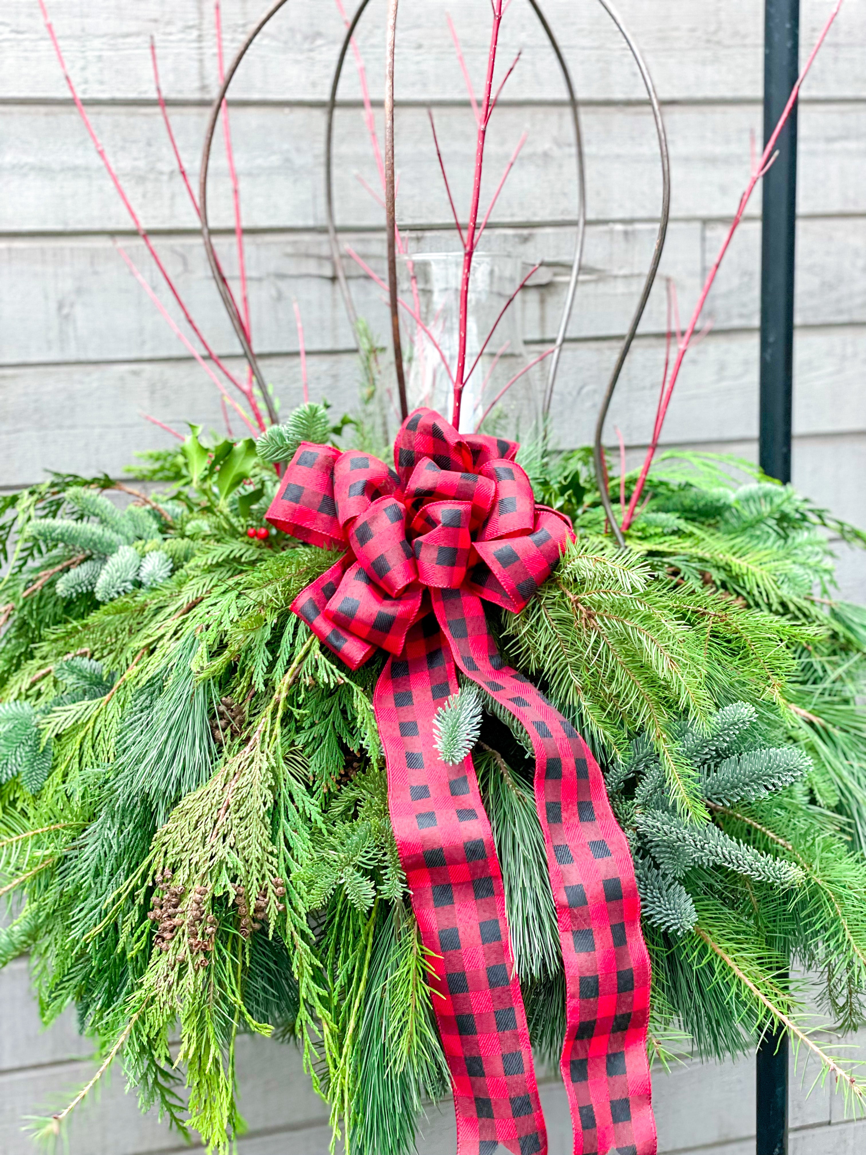 Winter Peanut Basket, Large New